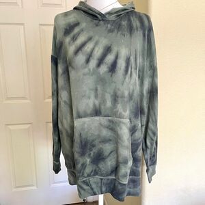 Gilly Hicks Earthy Tie-Dye Oversided Hoodie/Pullover - size small